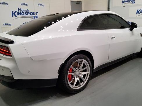 Used 2024 Dodge Charger R/T Scat Pack w/ Plus Group image 3