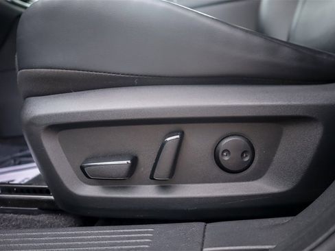 Used 2022 Nissan Rogue SV w/ SV Premium Package image 20