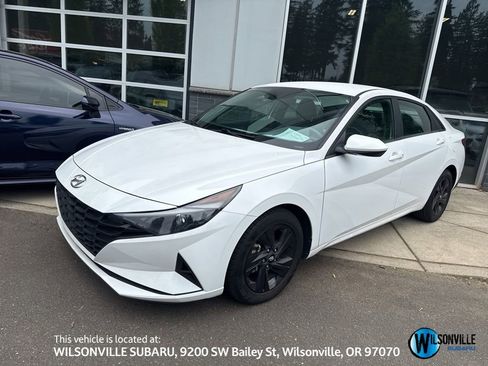 Used 2023 Hyundai Elantra SEL FWD image 1