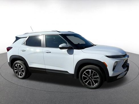 Used 2025 Chevrolet TrailBlazer LT image 8