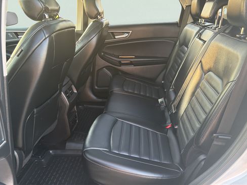 Used 2018 Ford Edge SEL w/ Equipment Group 201A AWD/4WD image 24