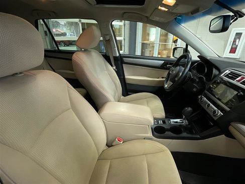 Used 2016 Subaru Outback 2.5i Premium image 19