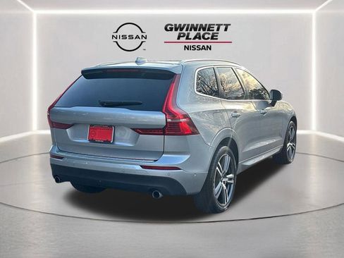 Used 2018 Volvo XC60 T5 Momentum w/ Convenience Package image 5