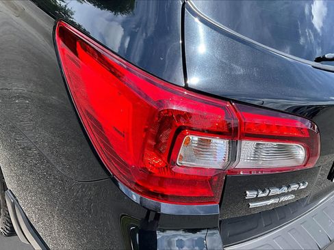 Used 2018 Subaru Outback 3.6R Limited AWD/4WD image 28