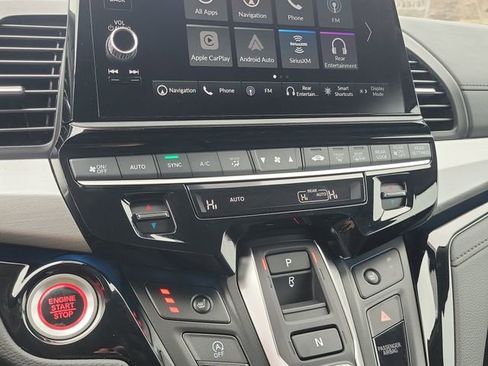 New 2026 Honda Odyssey Touring image 24