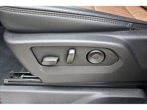 Used 2025 Chevrolet Silverado 3500 High Country w/ High Country Premium Package image 26