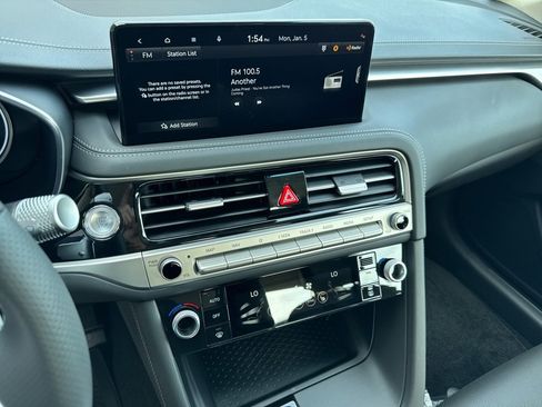 New 2026 Genesis G70 2.5T image 11