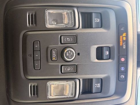 Used 2021 Chevrolet Tahoe High Country w/ Premium Package AWD/4WD image 30