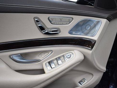 Used 2020 Mercedes-Benz S 560 4MATIC Sedan image 20