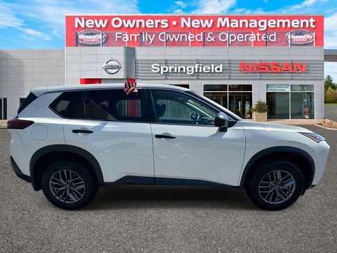 Used 2022 Nissan Rogue S image 6