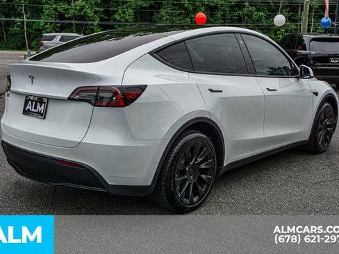 Used 2023 Tesla Model Y Long Range AWD/4WD image 6