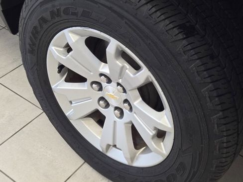 Used 2019 Chevrolet Colorado LT w/ LT Convenience Package image 14