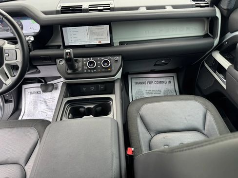 Used 2020 Land Rover Defender 110 First Edition AWD/4WD image 30