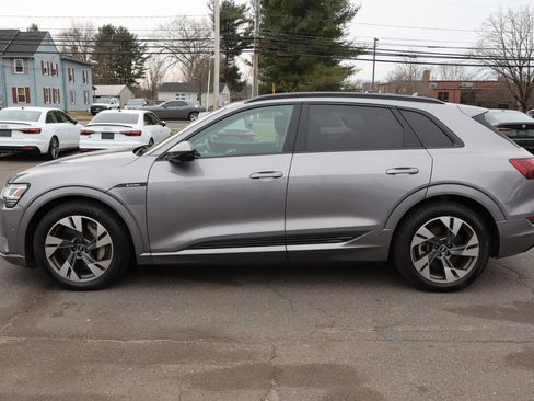 Used 2021 Audi e-tron Premium w/ Convenience Plus Package image 8