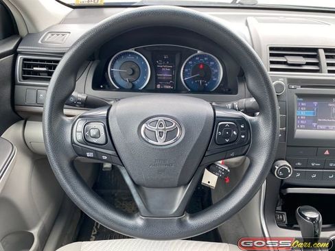 Used 2017 Toyota Camry LE FWD image 15