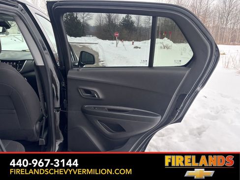 Certified 2022 Chevrolet Trax LS w/ Tint and Cruise Package image 32