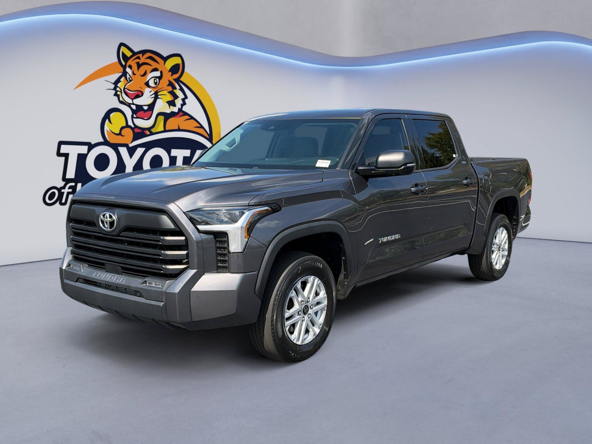 Used 2023 Toyota Tundra SR5 w/ SR5 Premium Package AWD/4WD image 1