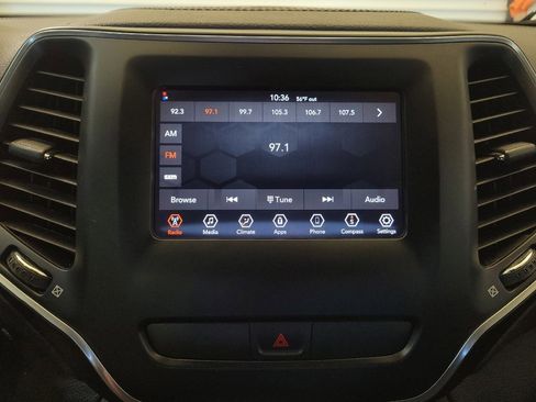 Used 2020 Jeep Cherokee Latitude image 25