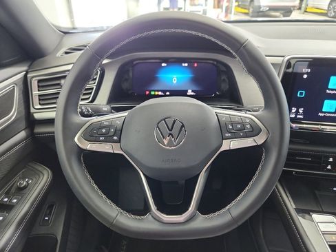 Certified 2024 Volkswagen Atlas Cross Sport SE w/ Panoramic Sunroof Package image 12