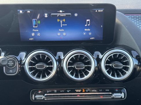 Used 2025 Mercedes-Benz GLA 250 image 25