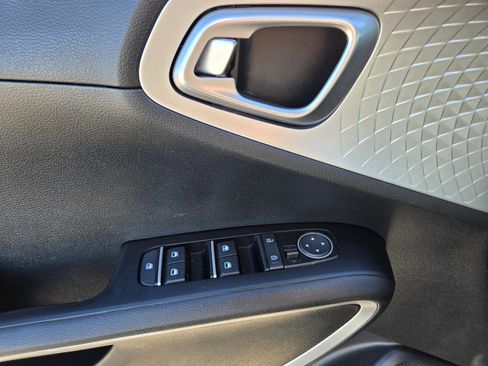 Certified 2024 Kia Soul LX w/ Option Group 015 image 17