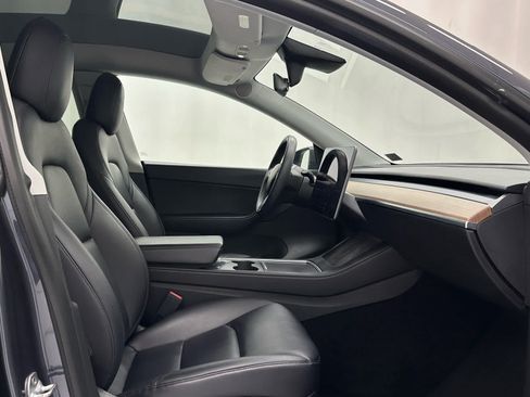 Used 2021 Tesla Model Y Long Range AWD/4WD image 18