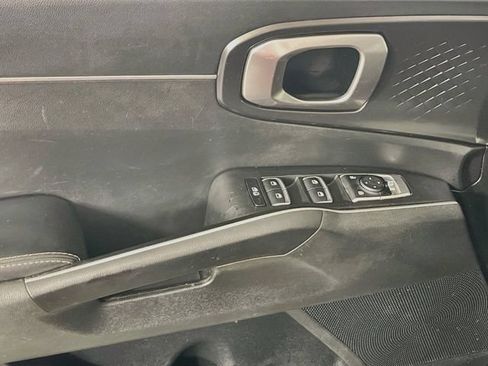 Used 2021 Kia Sorento S w/ Panoramic Sunroof Package FWD image 18