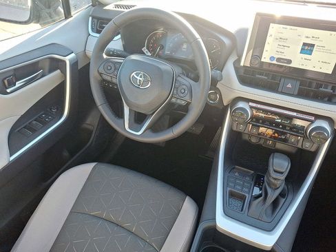 New 2025 Toyota RAV4 XLE image 15