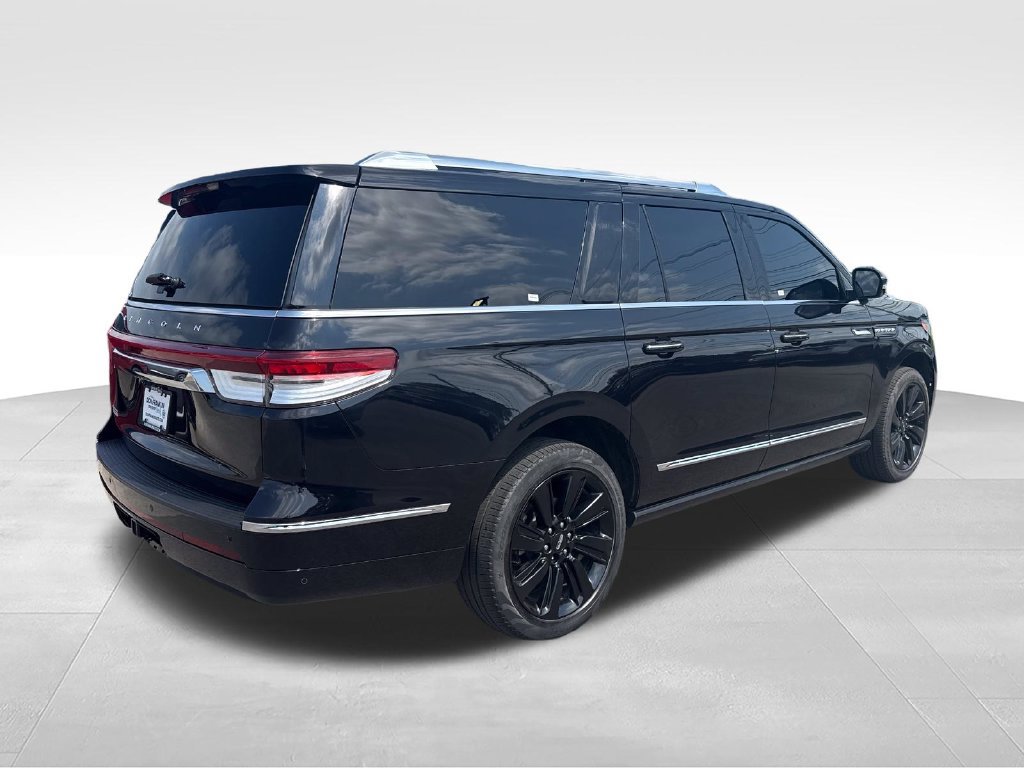 Used 2024 Lincoln Navigator L Reserve AWD/4WD image 5