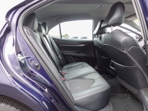Used 2022 Toyota Camry SE FWD image 15