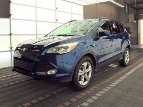 Used 2014 Ford Escape SE w/ Equipment Group 201A FWD image 1