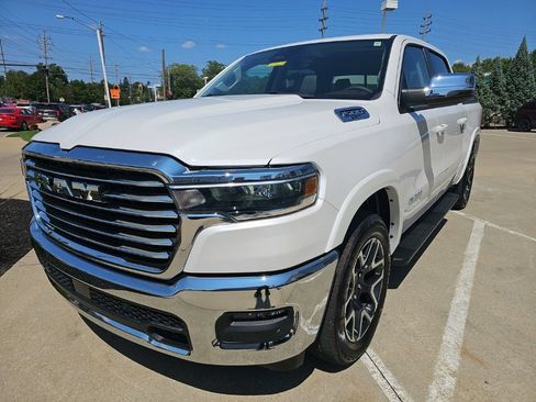 Used 2025 RAM 1500 Laramie AWD/4WD image 8