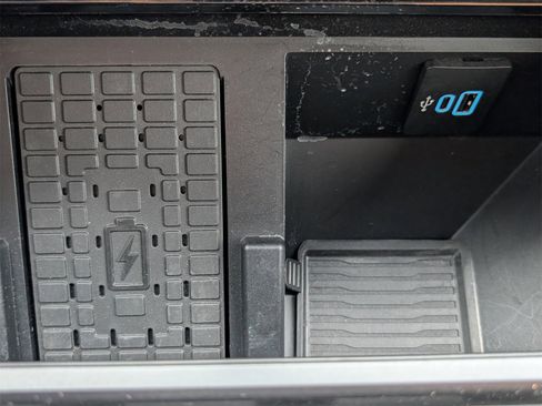 Used 2024 Ford F350 Platinum w/ FX4 Off-Road Package image 21