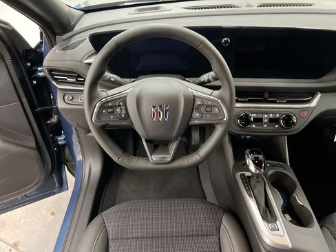 Used 2025 Buick Envista Preferred w/ Convenience I Package FWD image 19