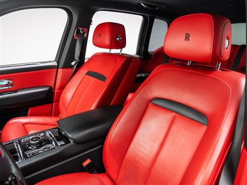 Used 2021 Rolls-Royce Cullinan AWD/4WD image 19