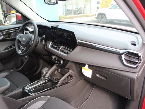 New 2026 Chevrolet TrailBlazer LT w/ Convenience Package image 14