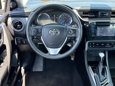 Used 2018 Toyota Corolla SE FWD image 14