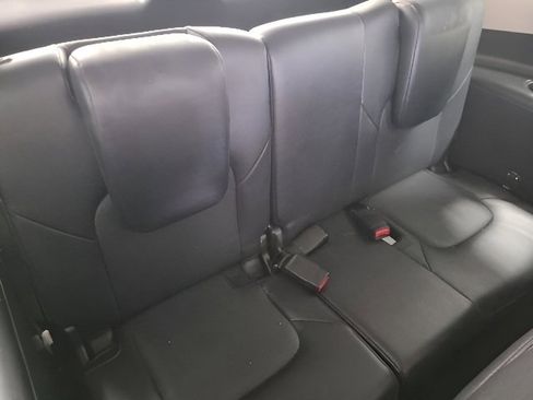 Used 2021 Nissan Armada SL w/ Captain's Chairs Package AWD/4WD image 18