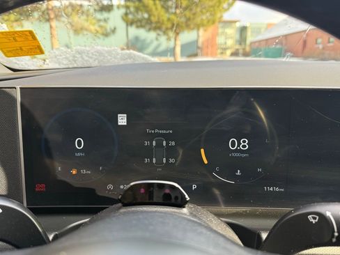 Certified 2025 Hyundai Tucson SEL image 13