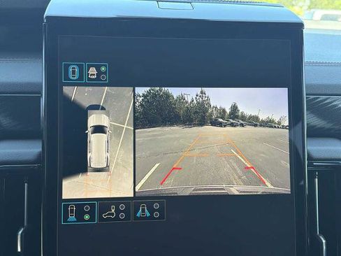 New 2026 GMC Yukon AT4 w/ AT4 Premium Package image 5