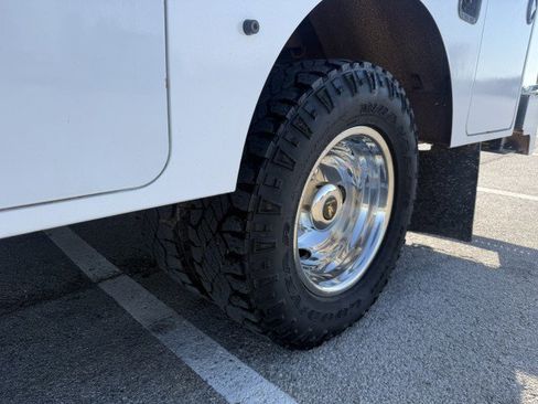 Used 2018 Ford F350 XL w/ Power Equipment Group image 19