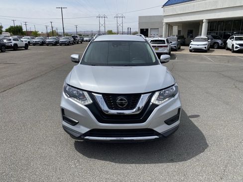 Used 2020 Nissan Rogue SV image 39