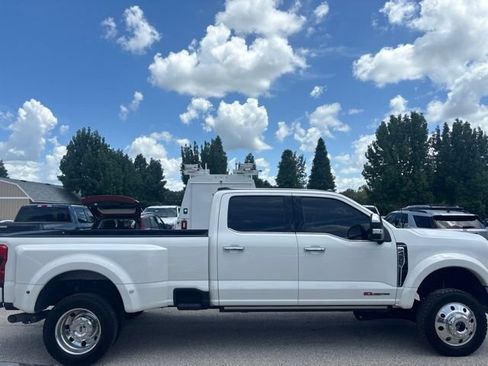 Used 2023 Ford F450 Platinum AWD/4WD image 4