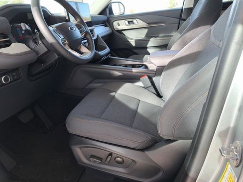 Certified 2025 Ford Explorer Active image 22