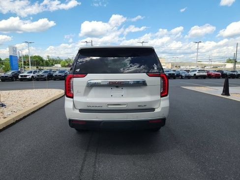 Used 2021 GMC Yukon XL SLT w/ SLT Premium Package AWD/4WD image 4