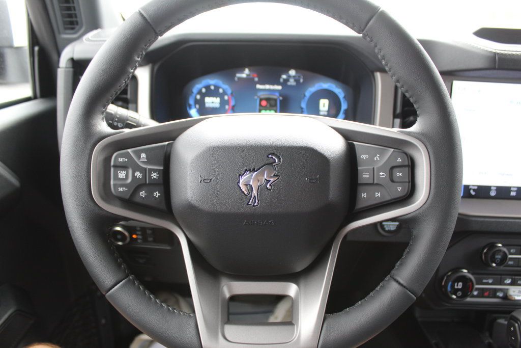 New 2026 Ford Bronco Outer Banks AWD/4WD image 25