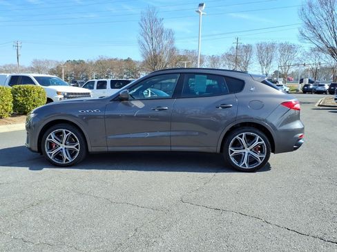 Used 2019 Maserati Levante GTS AWD/4WD image 3
