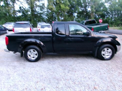Used 2007 Nissan Frontier SE w/ SE Value Truck Pkg RWD image 8