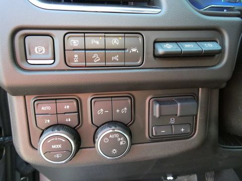 Certified 2024 Chevrolet Tahoe High Country w/ Advanced Technology Package AWD/4WD image 29