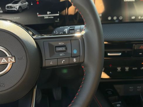New 2026 Nissan Kicks SR w/ SR Premium Package FWD image 18